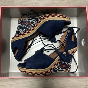 Cabi Isla Wedge shoe